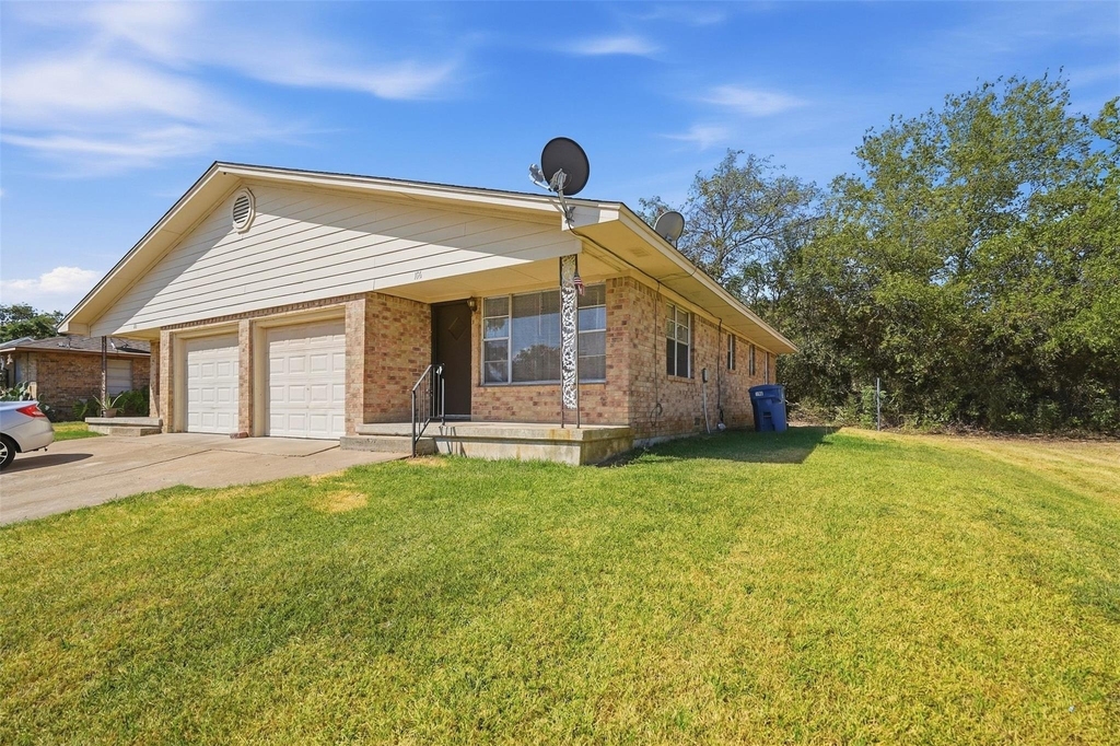 106 Pine Street - Photo 0