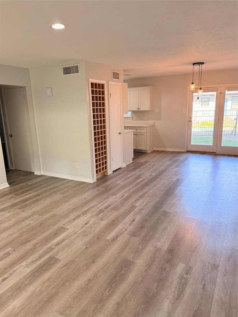 3913 Inwood Road - Photo 8