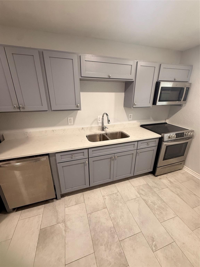 3925 Inwood Road - Photo 3