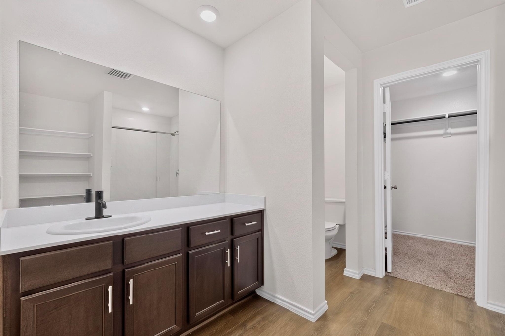 11129 Pond View Court - Photo 16