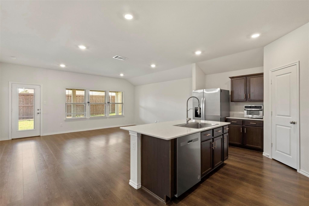 11129 Pond View Court - Photo 2