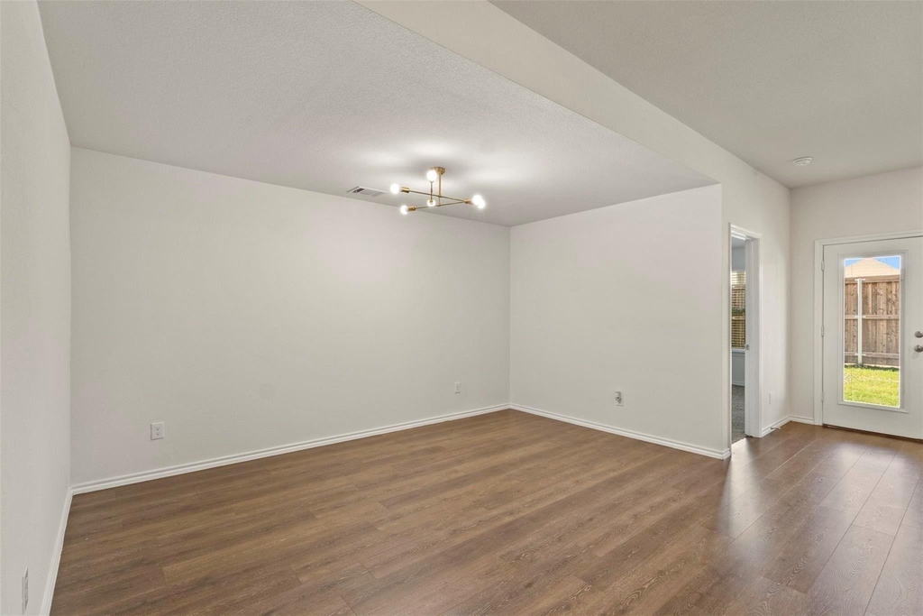 11129 Pond View Court - Photo 3