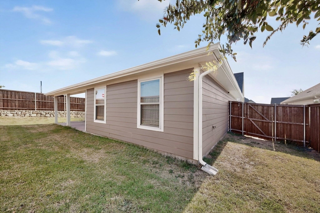 11129 Pond View Court - Photo 30