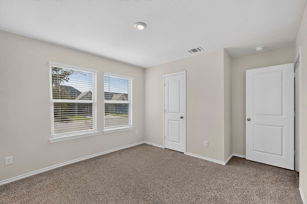 11129 Pond View Court - Photo 22