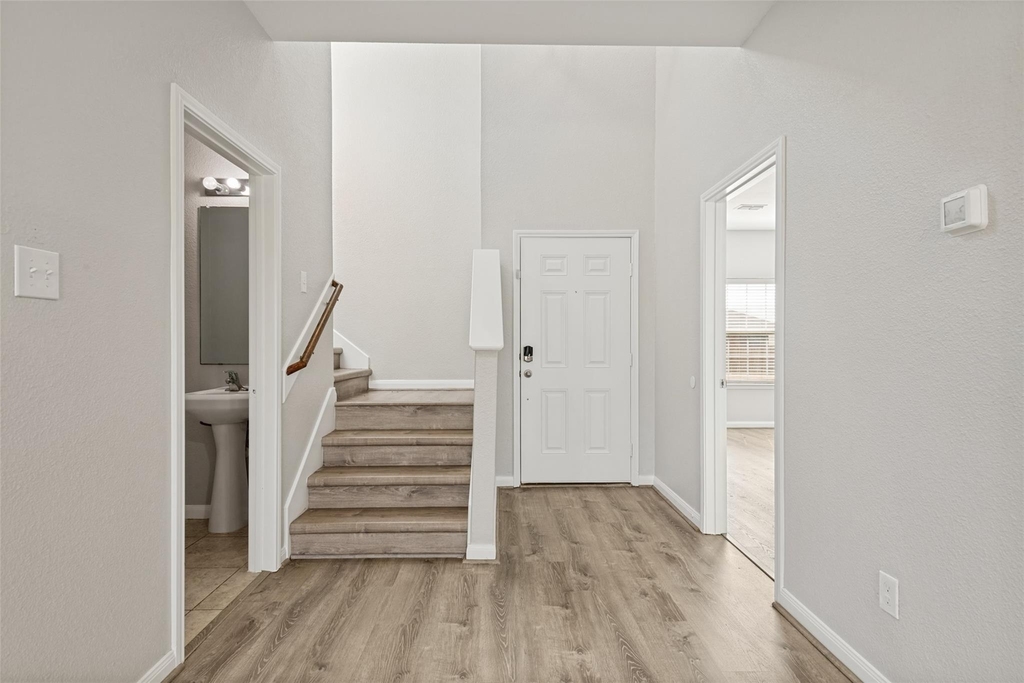 9065 Lone Cypress Drive - Photo 4
