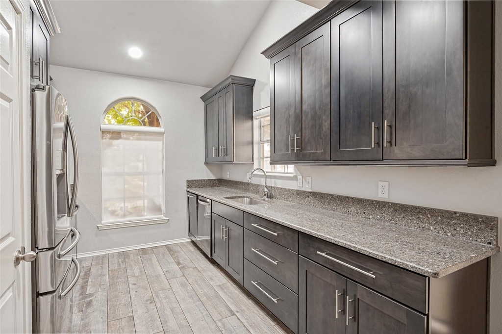 8400 Hickory Street - Photo 3