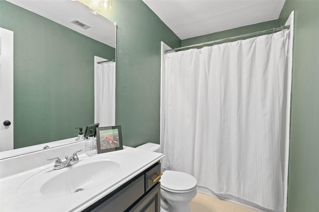 4100 Creekhollow Drive - Photo 16