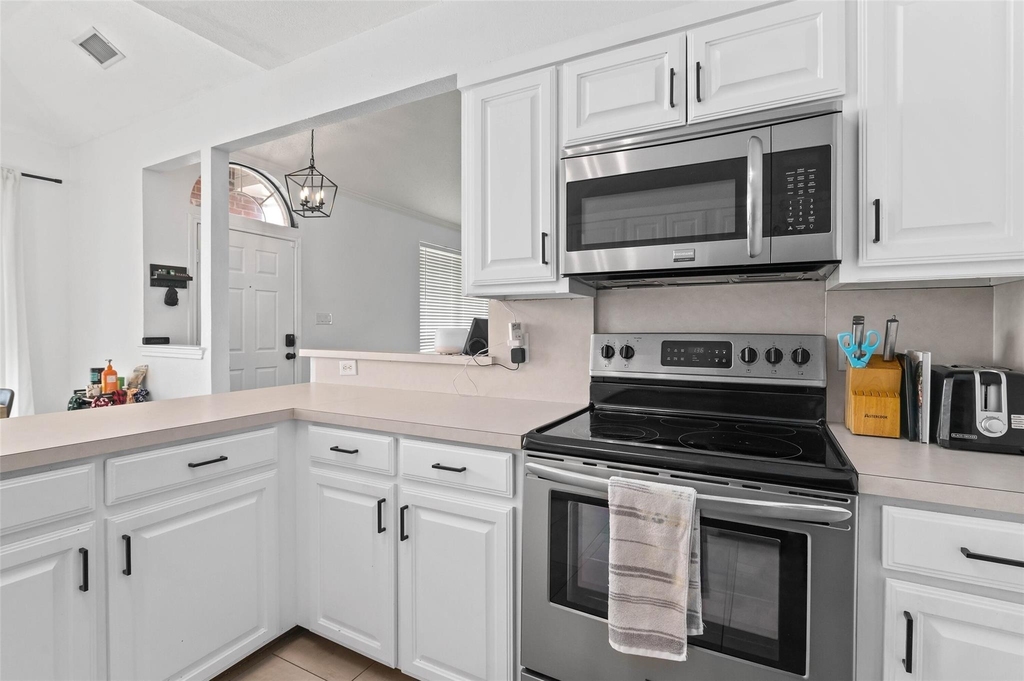 4100 Creekhollow Drive - Photo 7