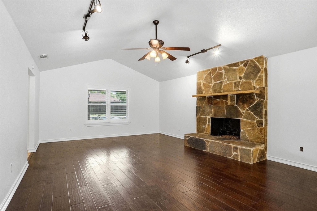 1319 Chestnut Road - Photo 6