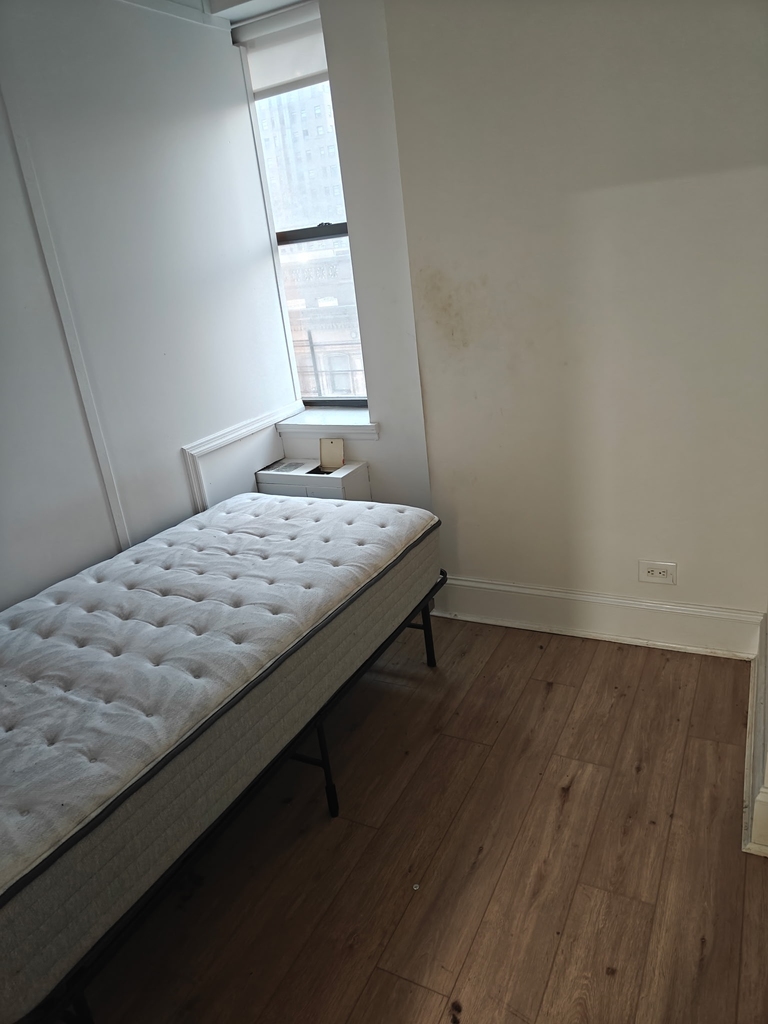 w 34th street 6th ave - Photo 1