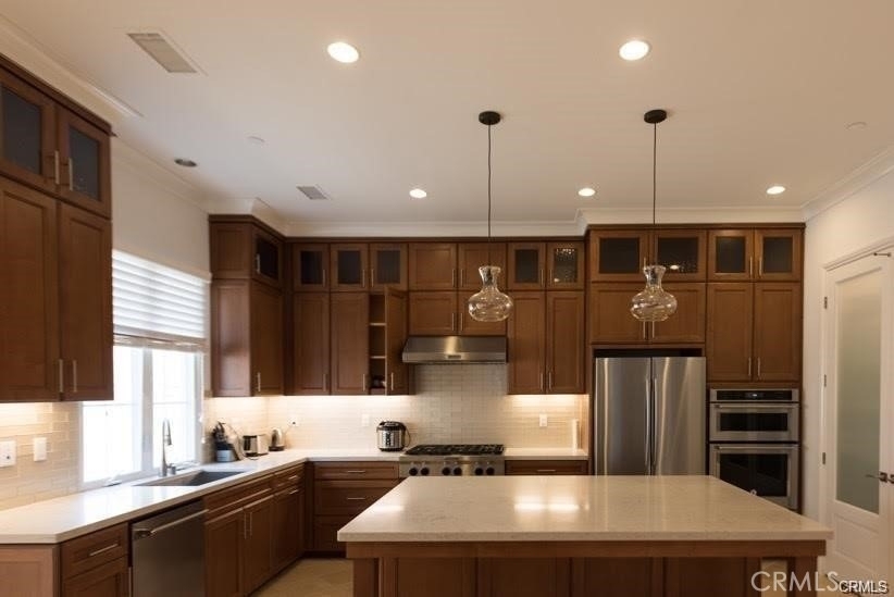 61 Stetson - Photo 1