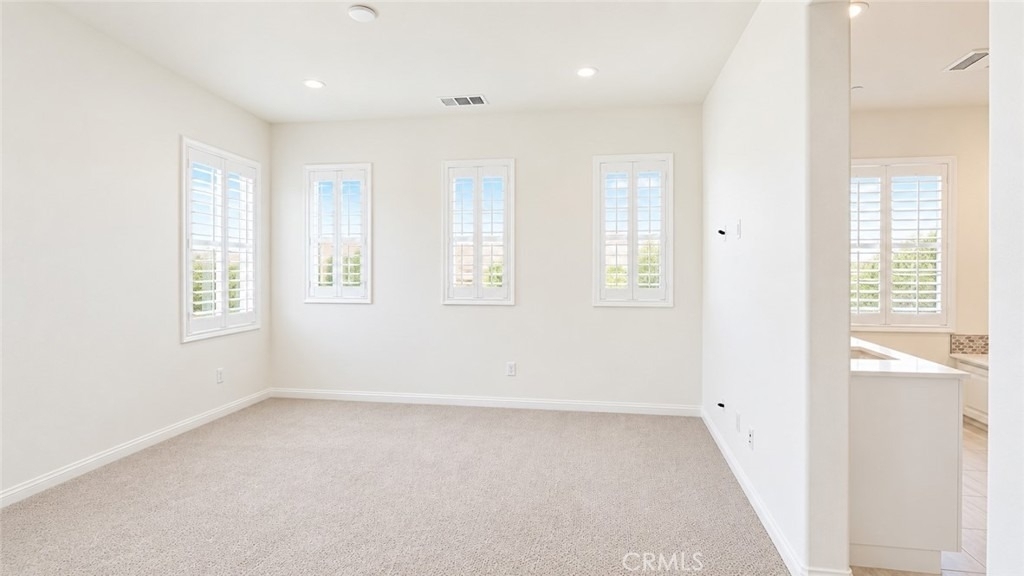 371 Adalina - Photo 21