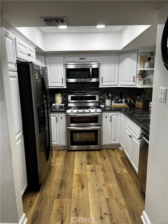 20155 Keswick Street - Photo 5