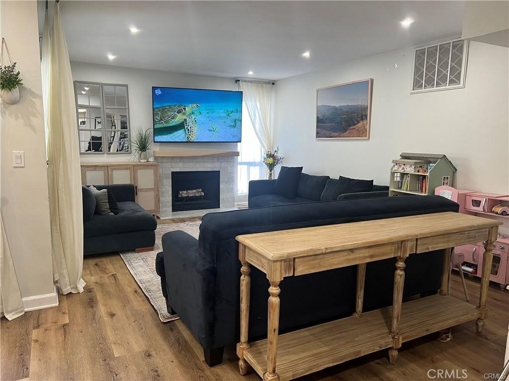 20155 Keswick Street - Photo 3