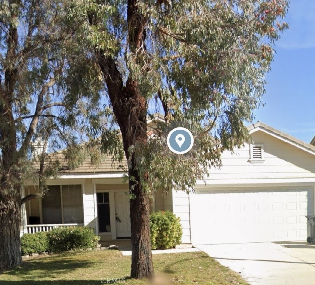 27450 Fallbrook Court - Photo 0