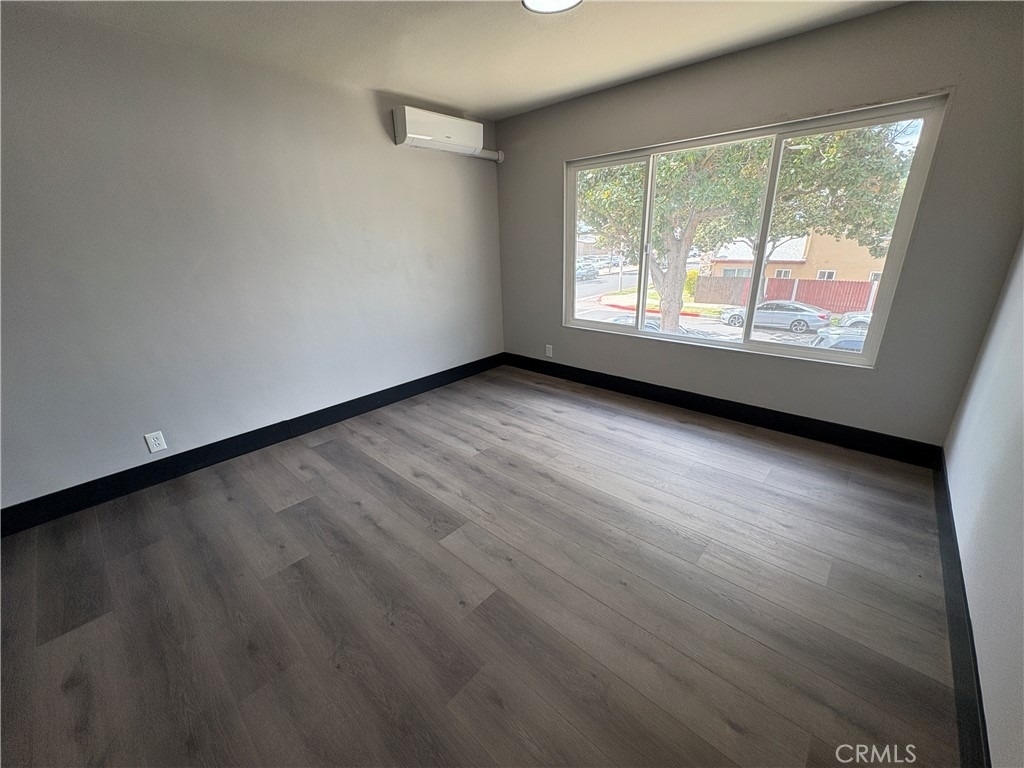 2001 E Wilshire Avenue - Photo 2