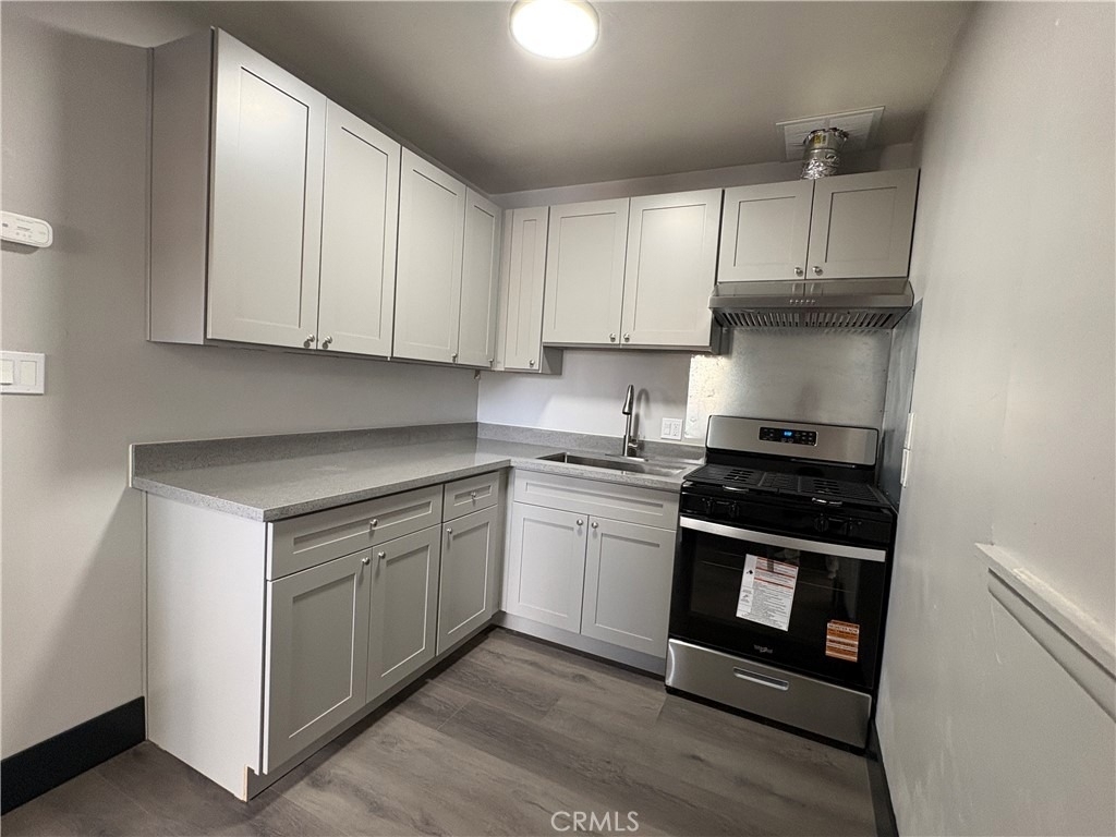 2001 E Wilshire Avenue - Photo 5