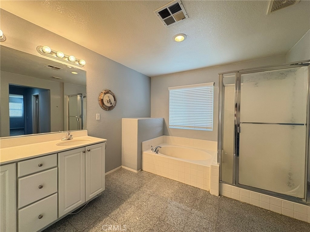 12900 Skokorat Court - Photo 16