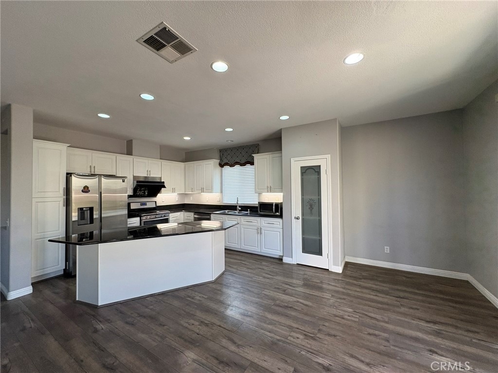 12900 Skokorat Court - Photo 7
