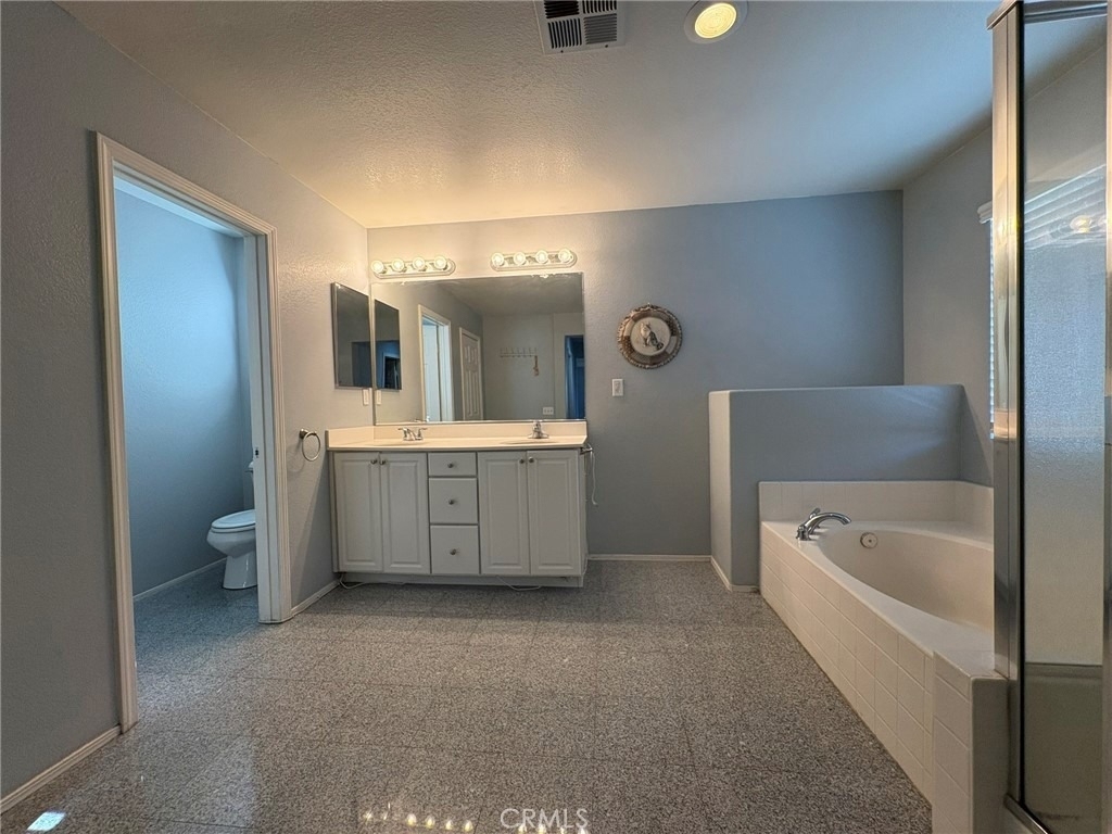 12900 Skokorat Court - Photo 17