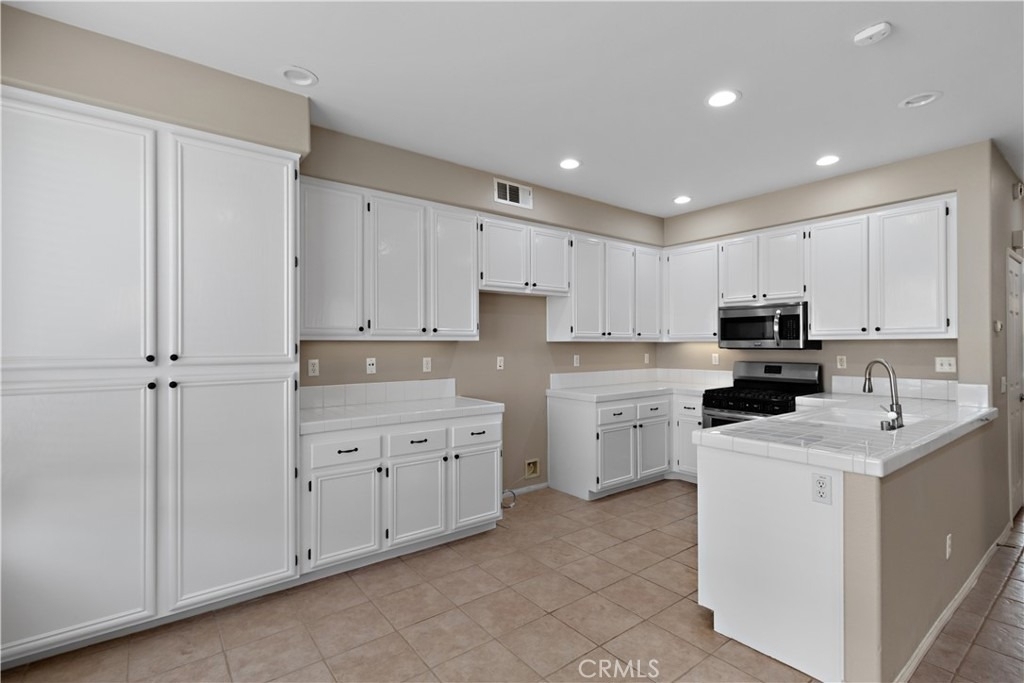 255 Roxanne Lane - Photo 17