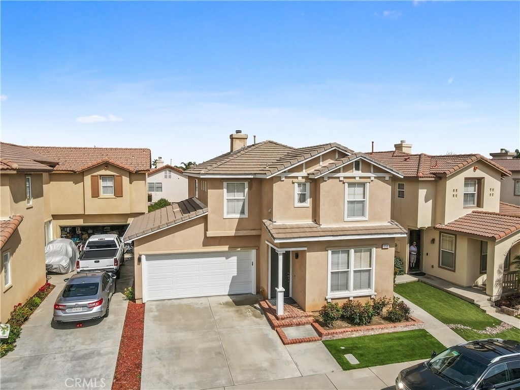 255 Roxanne Lane - Photo 1