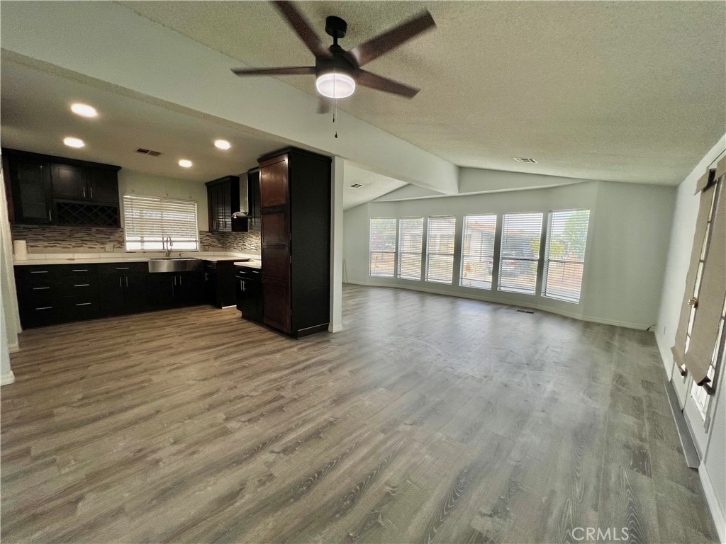 2121 E Avenue I - Photo 10