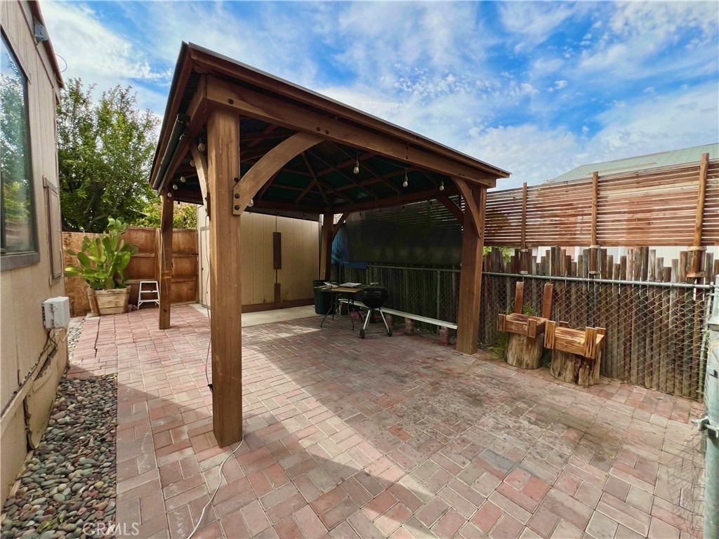 2121 E Avenue I - Photo 29