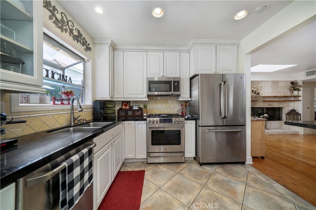 4571 Canoga Drive - Photo 11