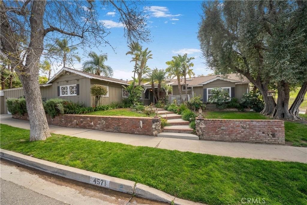 4571 Canoga Drive - Photo 0