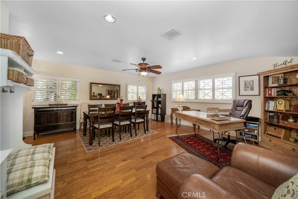 4571 Canoga Drive - Photo 8