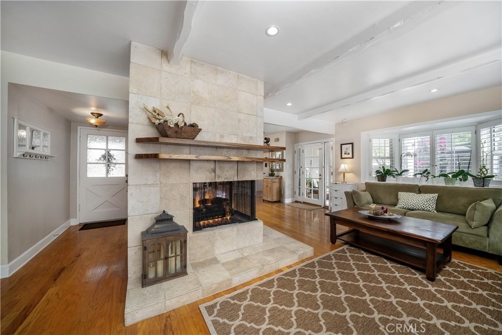 4571 Canoga Drive - Photo 5