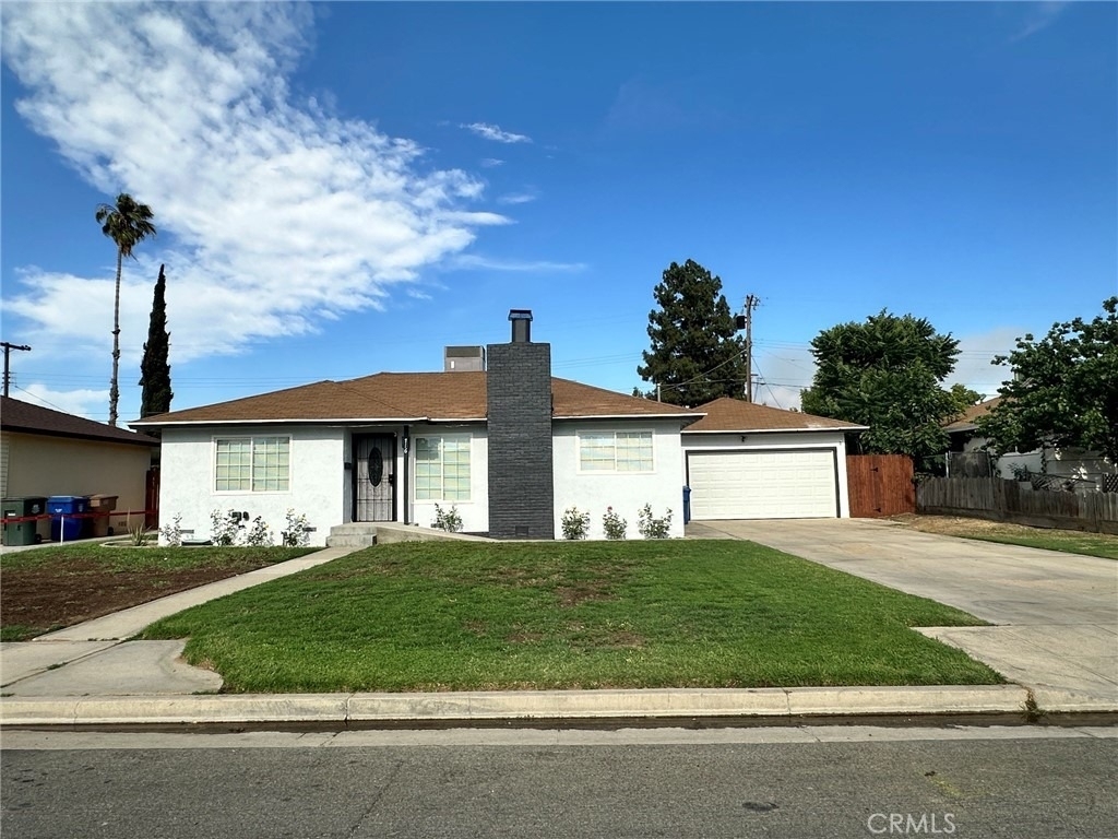 716 Cherokee - Photo 1