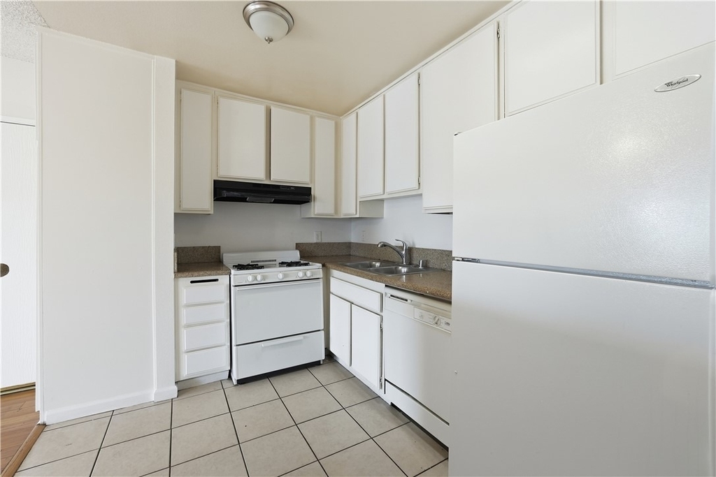 12203 Magnolia - Photo 6