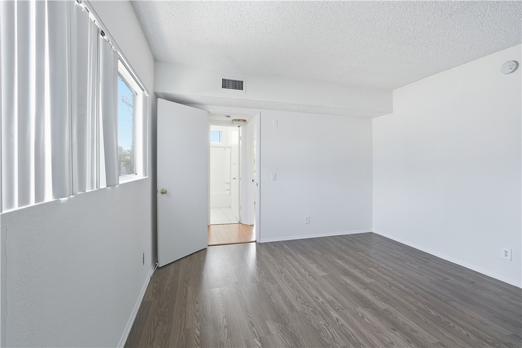 12203 Magnolia - Photo 14
