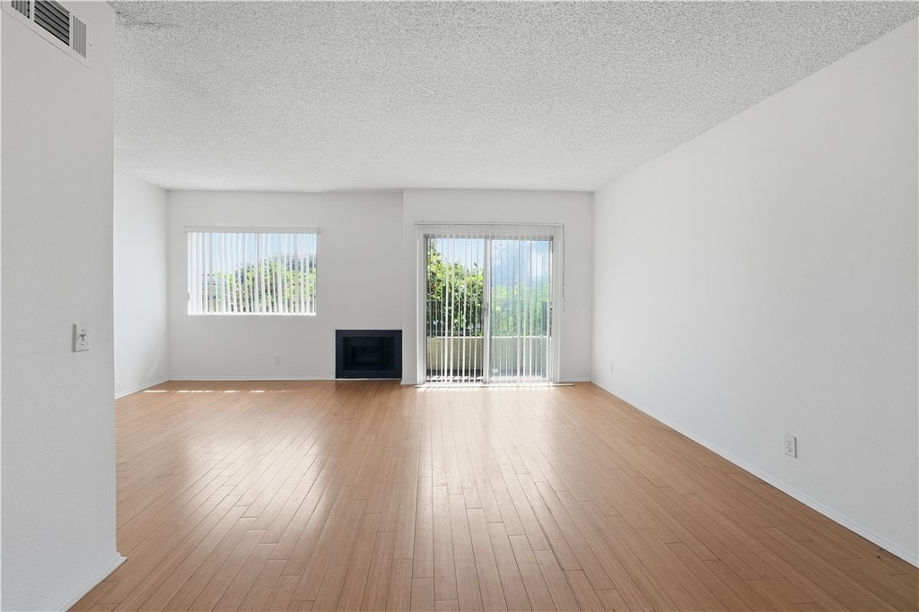 12203 Magnolia - Photo 2