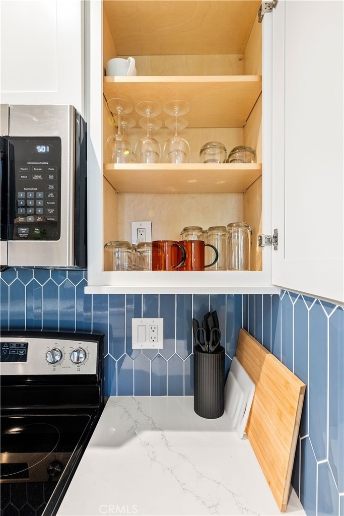 8535 W West Knoll Drive - Photo 8