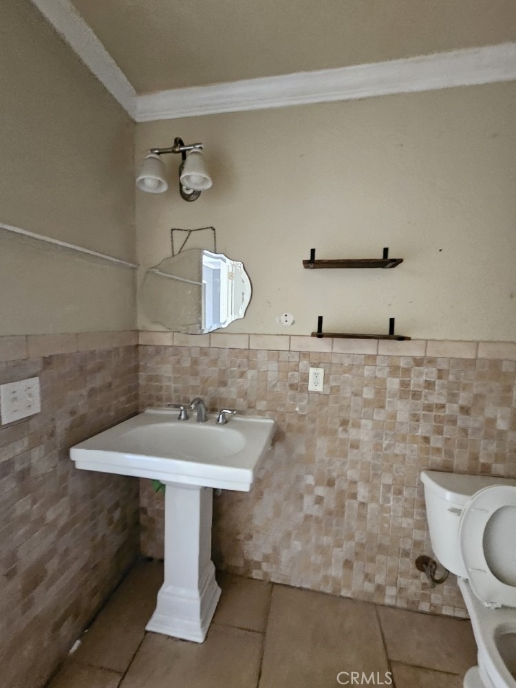 1319 E 59th - Photo 23