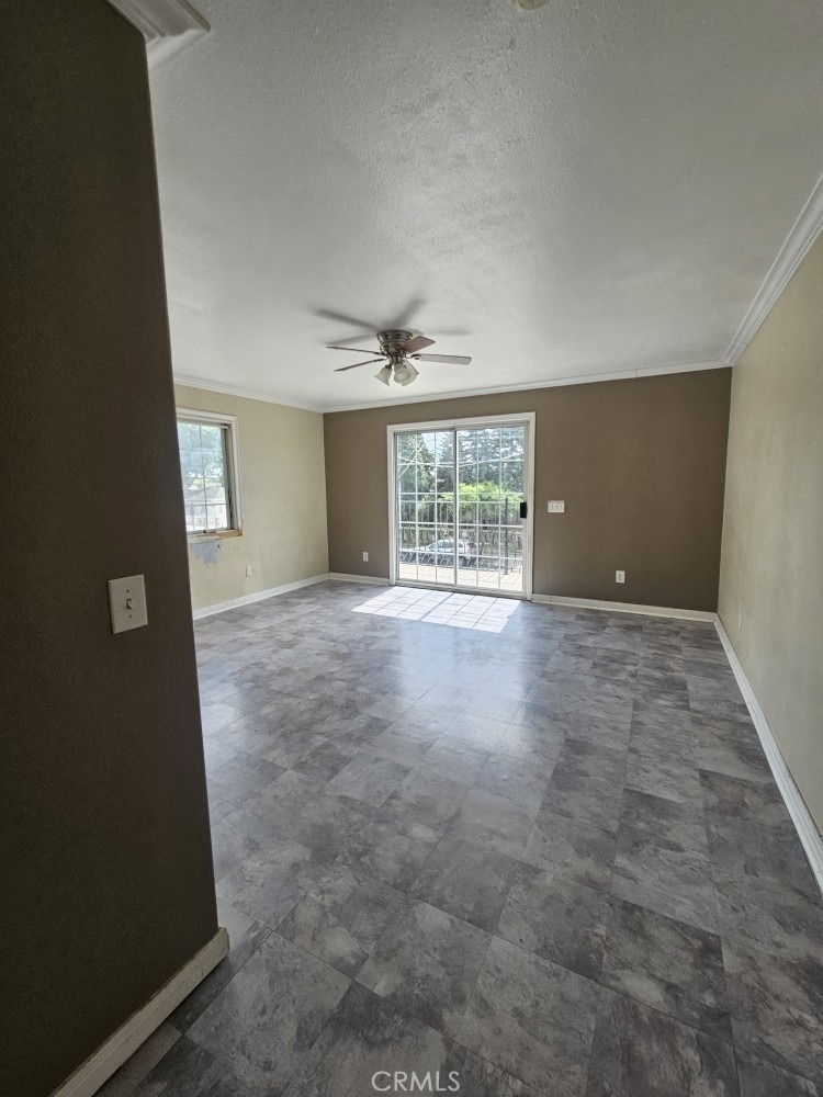 1319 E 59th - Photo 10