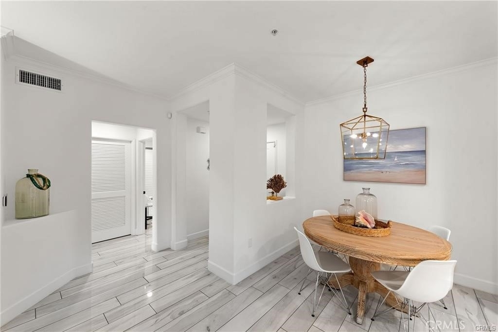 2123 Watermarke Place - Photo 5