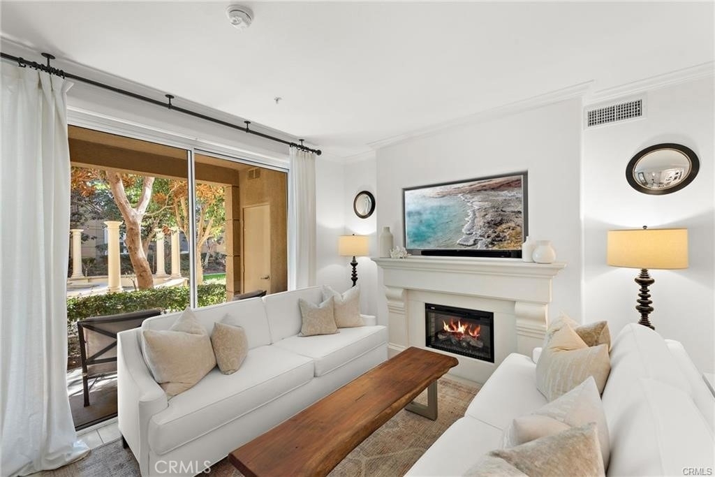 2123 Watermarke Place - Photo 11