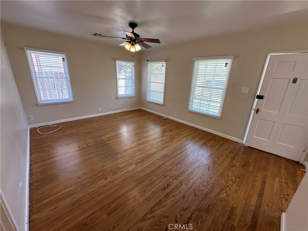 210 S Bush Street - Photo 6