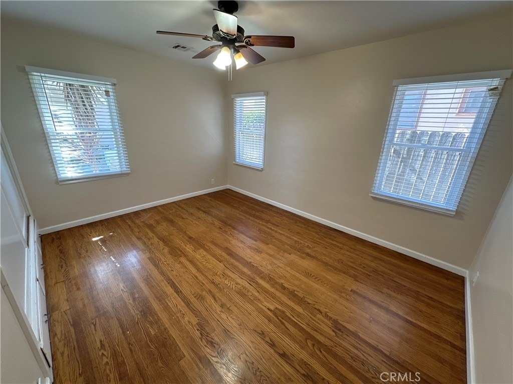 210 S Bush Street - Photo 14