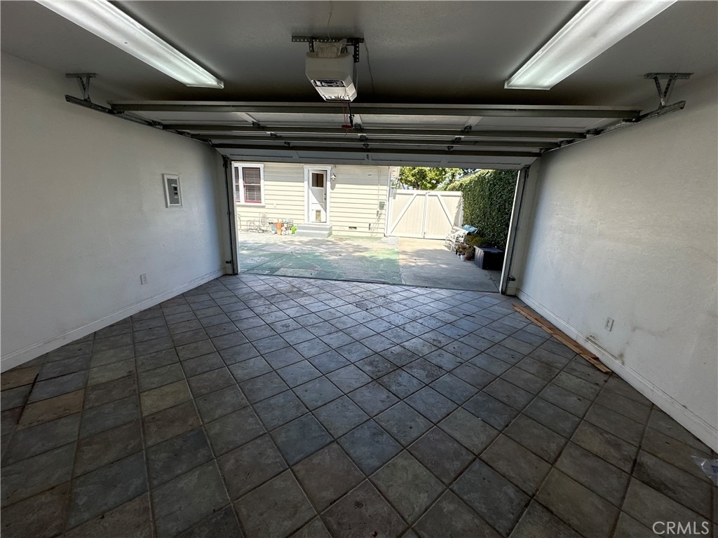 210 S Bush Street - Photo 36