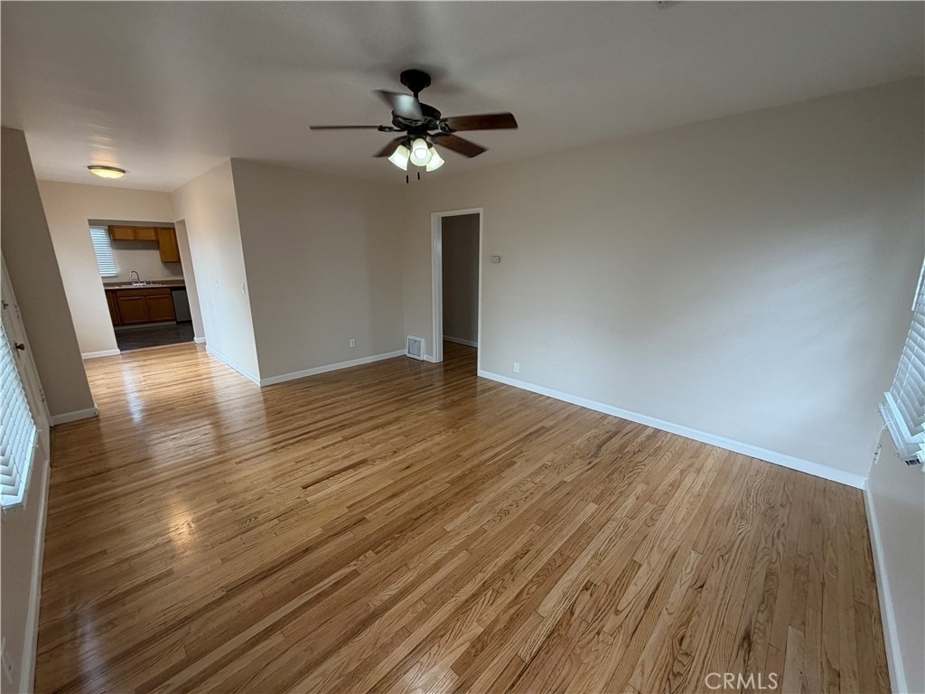 210 S Bush Street - Photo 8
