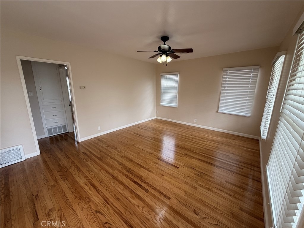 210 S Bush Street - Photo 7