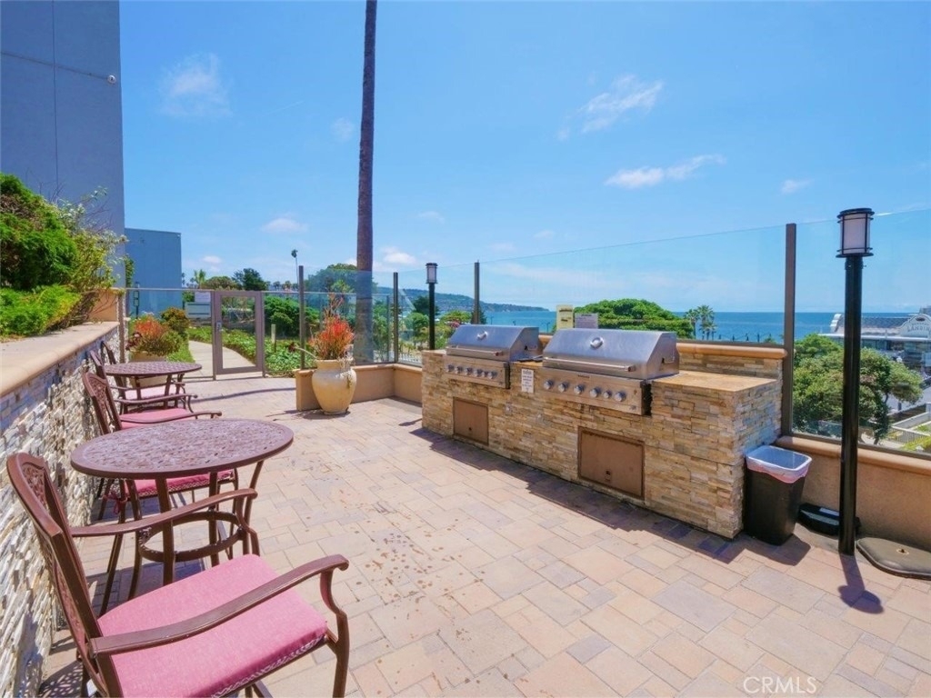 620 The Village - Photo 10