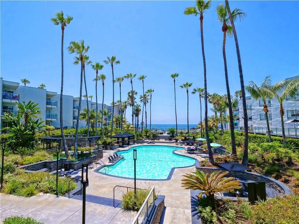 620 The Village - Photo 4
