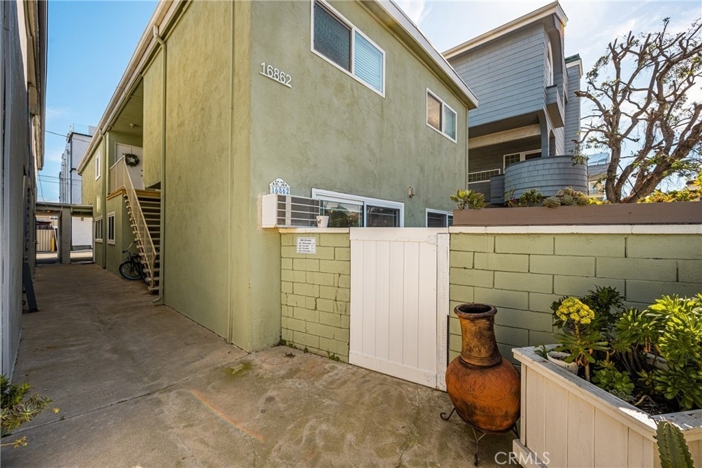 16862 12th St 1 - Photo 2