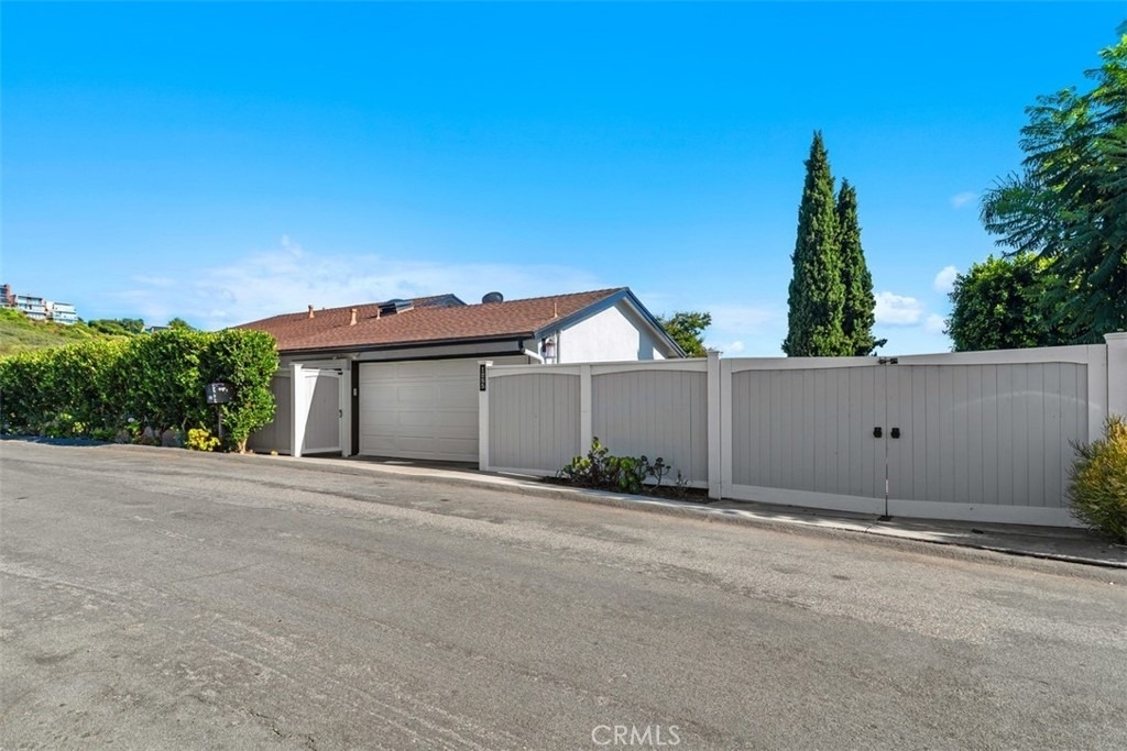 1285 Cortez Avenue - Photo 7